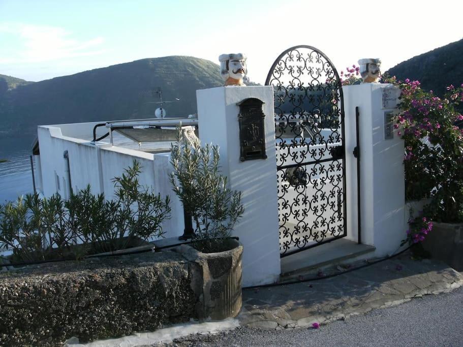 ליפארי Casa Vacanze Vista Mare Mela B מראה חיצוני תמונה