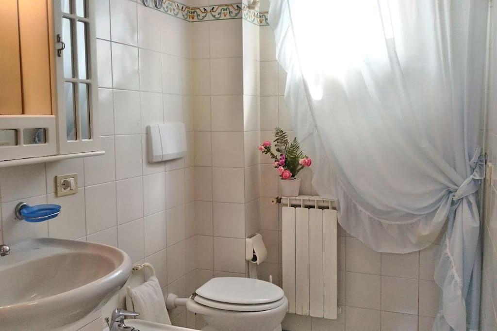 ליפארי Casa Vacanze Vista Mare Mela B מראה חיצוני תמונה